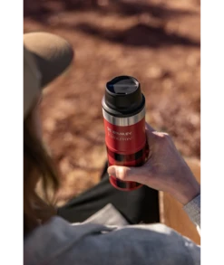 Stanley X Pendleton Trigger-Action Travel Mug | 16 OZ -Drinkware Shop B2B Web PNG STANLEY PENDLETON MW D3 00490