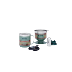 Stanley X Pendleton Classic Perfect-Brew Pour Over Set -Drinkware Shop B2B Web PNG Stanley X Pendleton Pour Over Set Yakima Camp Stripe aca5ace1 9471 4ece bec4 241b3946896e