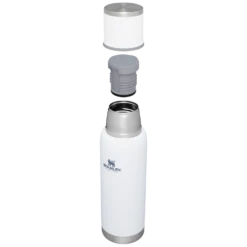 Stanley Adventure To-Go Bottle | 1.1 QT -Drinkware Shop B2B Web PNG The Adventure 2 0 To Go Bottle 1 1QT 1 0L Polar Hero Exploded
