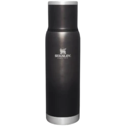 Stanley Adventure To-Go Bottle | 1.1 QT -Drinkware Shop B2B Web PNG The Adventure To Go Bottle 1 1QT Charcoal Glow Front
