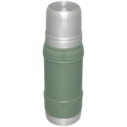 Stanley Artisan Thermal Bottle | 20 OZ -Drinkware Shop B2B Web PNG The Artisan Thermal Bottle 20OZ Hammertone Green Hero Back ac1c0912 91f3 487f 88e2 dad84c645acb