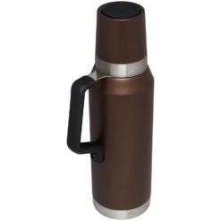 Stanley Forge Thermal Bottle | 1.4 QT -Drinkware Shop B2B Web PNG The Forge Thermal Bottle 1 4QT Bronze Moon Hero Back 43fa896e 971f 4437 adc1 09f34611a974