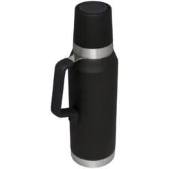 Stanley Forge Thermal Bottle | 1.4 QT -Drinkware Shop B2B Web PNG The Forge Thermal Bottle 1 4QT Foundry Black Hero Back 6341a8e2 25ef 47bb bf29 8e96e5a5c36f
