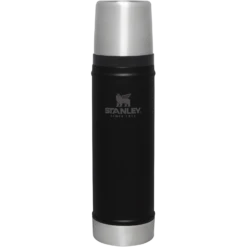 Stanley Classic Legendary Bottle | 20 OZ -Drinkware Shop B2B Web PNG The Legendary Classic Bottle 20OZ RSS Black Front b98c53f2 f443 40bf 9505 f91b38054186