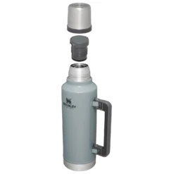 Stanley Classic Legendary Bottle | 2 QT -Drinkware Shop B2B Web PNG The Legendary Classic Bottle 2QT Hammertone Silver Hero Exploded 791327cb ba86 4287 87ef 3e552598eea8