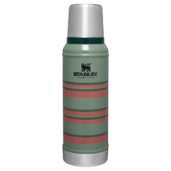 Stanley The Vintage Loom Legendary Classic Bottle | 1.0 QT -Drinkware Shop B2B Web PNG The Vintage Loom Classic Bottle 1 0QT Heritage Stripe Front b778d849 405b 40f8 8569 4410a2952b89