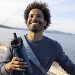 Hydro Flask Wide Mouth Water Bottle With Flex Straw Cap 24 Oz|-|Bouteille D'eau à Large Ouverture Avec Bouchon De Paille Flex 24 Onces -Drinkware Shop HYD W24BFS 7E 7ELifestyle 20Indigo