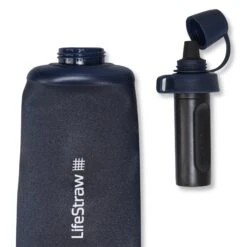 Lifestraw Peak Series Collapsible Squeeze Water Bottle Filter System - 650mL|-|Système De Filtre à Bouteille D'eau Pliable Peak Series - 650mL 12 Lifestraw Peak Series Collapsible Squeeze Water Bottle Filter System - 650mL|-|Système De Filtre à Bouteille D'eau Pliable Peak Series - 650mL -Drinkware Shop LSW LSPSFXM 7E 7EStudio 20Detail 20A 20Medium 20Blue 185ca60e 92a4 4551 8c4f 4927143e7b03