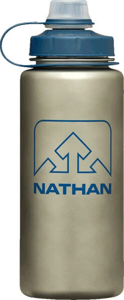 Nathan LittleShot Bottle 750 Ml (Past Season) - Unisex|-|Bouteille LittleShot 750 Ml (saison Précédente) - Unisexe -Drinkware Shop NAT 4313TN 7EDesert 20Sage 20 20Sailo