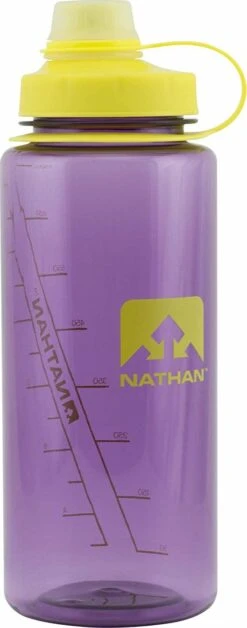 Nathan LittleShot Bottle 750 Ml (Past Season) - Unisex|-|Bouteille LittleShot 750 Ml (saison Précédente) - Unisexe -Drinkware Shop NAT 4313TN 7EImperial 20Purple 20 20Lupine