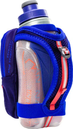 Nathan SpeedShot Plus Insulated Bottle 355 Ml|-|Bouteille à Main Isolée SpeedShot Plus 355 Ml -Drinkware Shop NAT 4858N 7E 7ED6 20Astral 20Aura 20 20Deep 20Ultramarine 20 20Hybiscus