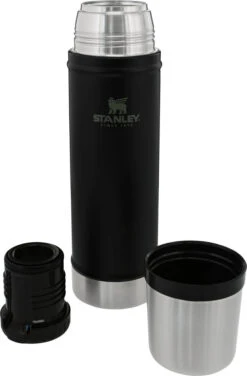 Stanley Classic Legendary Bottle 20oz|-|Bouteille Classic Legendary 20oz -Drinkware Shop STL 10 07931 7E 7EDetail3 20Matte 20Black