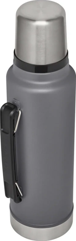 Stanley Classic Legendary Bottle 1.5qt|-|Bouteille Classic Legendary 1.5qt 35 Stanley Classic Legendary Bottle 1.5qt|-|Bouteille Classic Legendary 1.5qt -Drinkware Shop STL 10 07933 7E 7EBack 20Charcoal