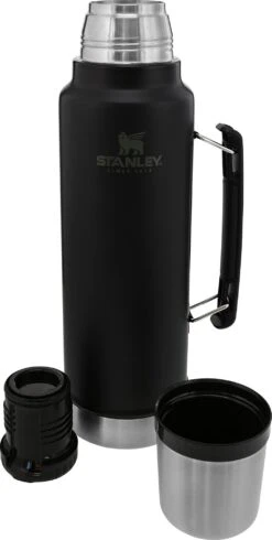 Stanley Classic Legendary Bottle 1.5qt|-|Bouteille Classic Legendary 1.5qt 30 Stanley Classic Legendary Bottle 1.5qt|-|Bouteille Classic Legendary 1.5qt -Drinkware Shop STL 10 07933 7E 7EDetail1 20Matte 20Black