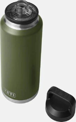 Yeti Rambler 1.36 L Bottle With Chug Cap|-|Bouteille Rambler 1,36 L Avec Couvercle Chug Cap -Drinkware Shop YET YR46CHUG 7E 7EDetail2 20Highlands 20Olive