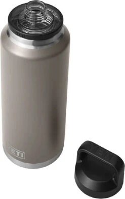 Yeti Rambler 1.36 L Bottle With Chug Cap|-|Bouteille Rambler 1,36 L Avec Couvercle Chug Cap -Drinkware Shop YET YR46CHUG 7E 7EDetail2 20Sharptail 20Taupe