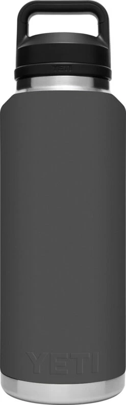Yeti Rambler 1.36 L Bottle With Chug Cap|-|Bouteille Rambler 1,36l -Drinkware Shop YET YRAM46 7E 7EBack 20Charcoal