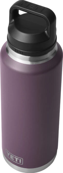 Yeti Rambler 1.36 L Bottle With Chug Cap|-|Bouteille Rambler 1,36l -Drinkware Shop YET YRAM46 7E 7ESide 20Nordic 20Purple